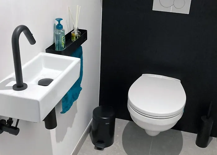 Desire 2 Lux Free Parking On Premise *